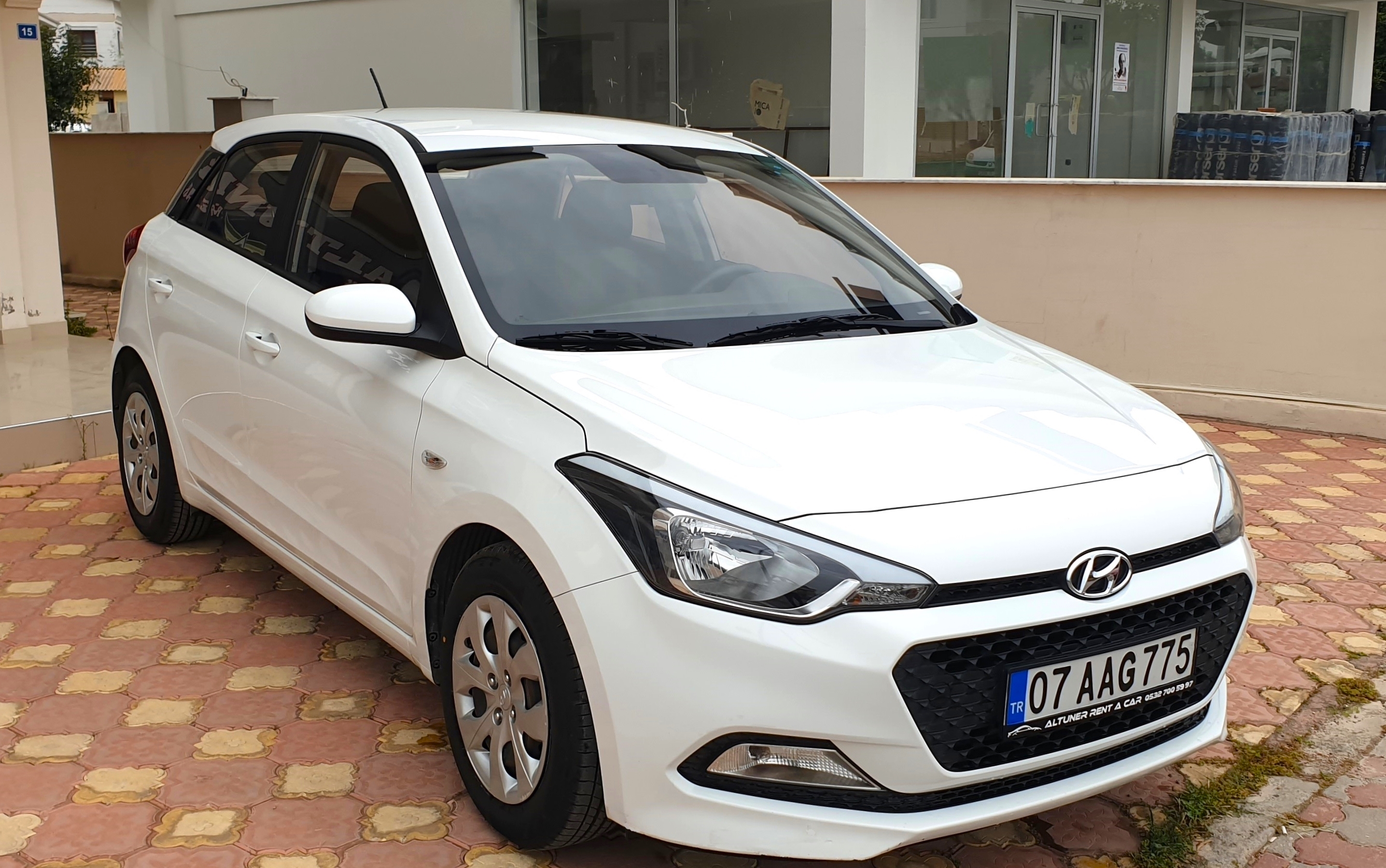 HYUNDAI I 20 1.4 AUTOMATIC